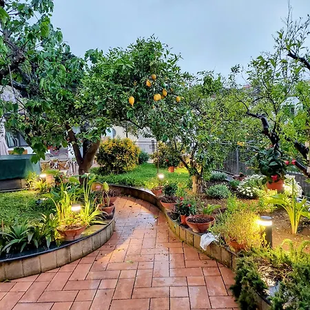 Apartment Il Giardino Dei Gigli
