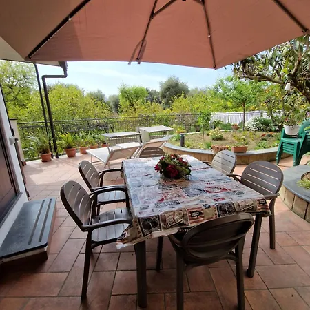 Il Giardino Dei Gigli Apartment