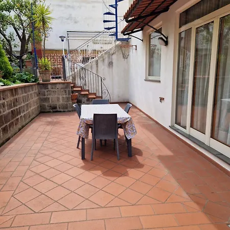 Il Giardino Dei Gigli Apartment *