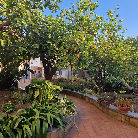 Apartment Il Giardino Dei Gigli Meta