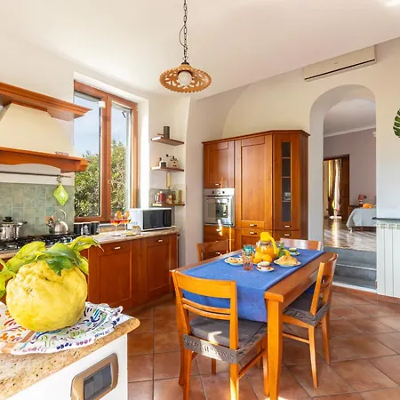 Appartement Il Giardino Dei Gigli Meta